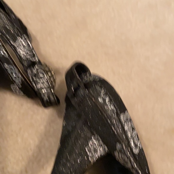 New Stuart Weitzman Pumps - Picture 11 of 13